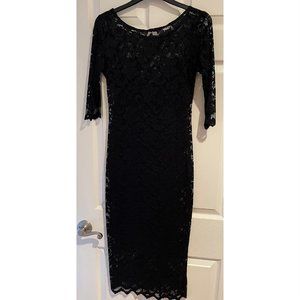 Black Lace Bodycon dress - Lined. Half Sleeves.